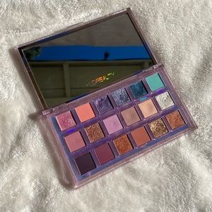 Huda Beauty Mercury Retrograde Palette USED